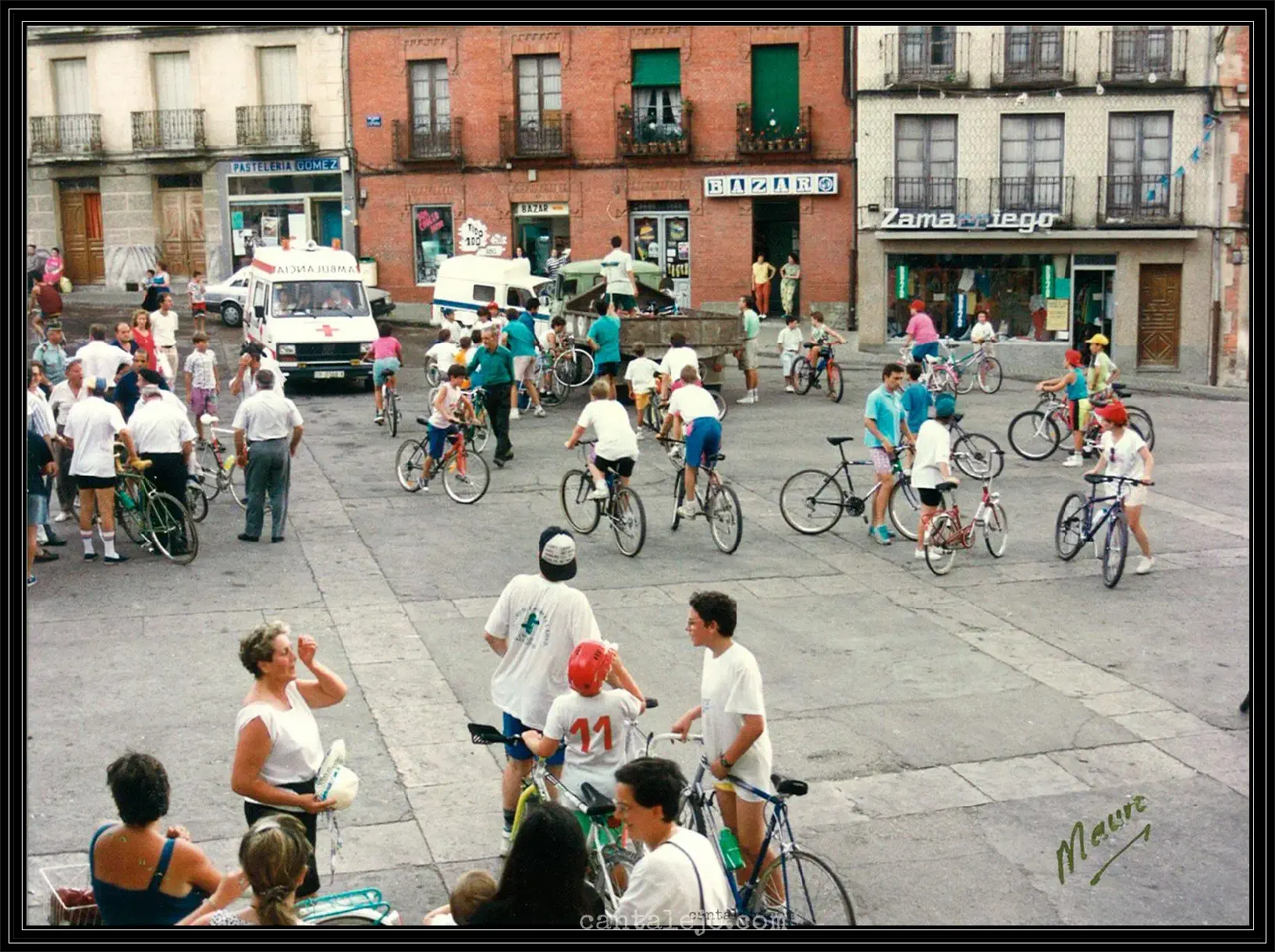 Juegos Bicis En La Plaza Espana